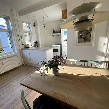The Heart Of Norrebro Apartment, Sleeps 4 People *