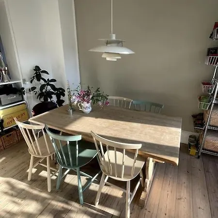 The Heart Of Norrebro Apartment, Sleeps 4 People *