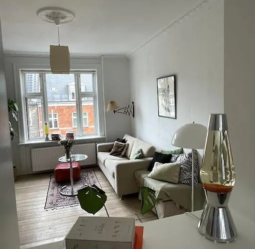 The Heart Of Norrebro Apartment, Sleeps 4 People * Copenhaga