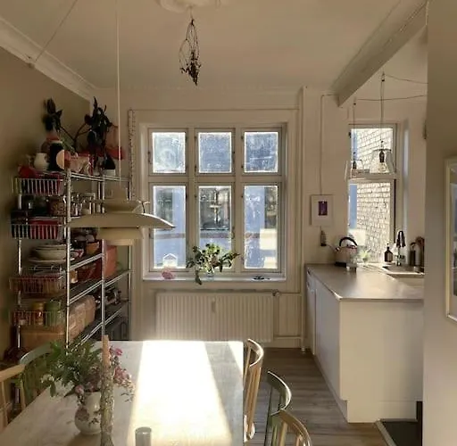 The Heart Of Norrebro Apartment, Sleeps 4 People * Copenhaga