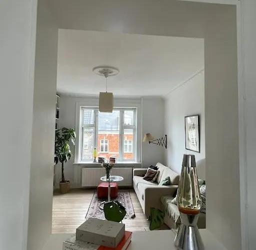 The Heart Of Norrebro Apartment, Sleeps 4 People Copenhaga