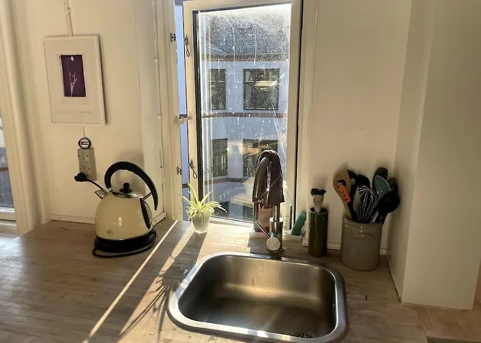 The Heart Of Norrebro Apartment, Sleeps 4 People * Copenhaga