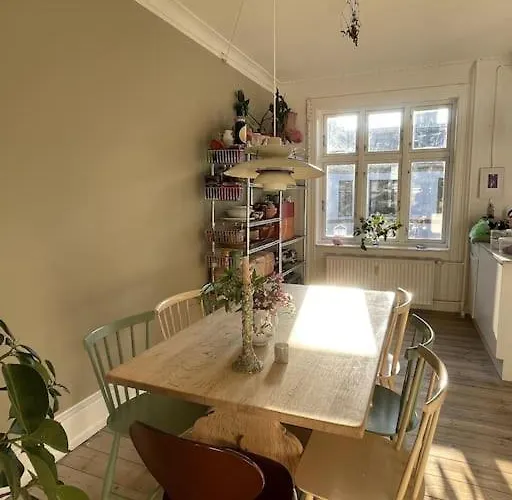 The Heart Of Norrebro Apartment, Sleeps 4 People *