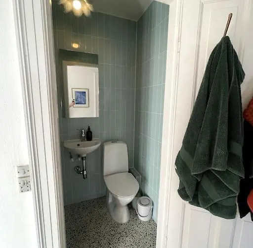 The Heart Of Norrebro Apartment, Sleeps 4 People Copenhaga