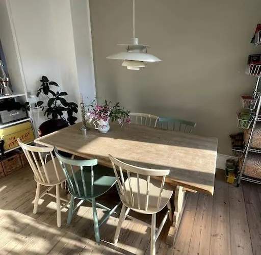 The Heart Of Norrebro Apartment, Sleeps 4 People *